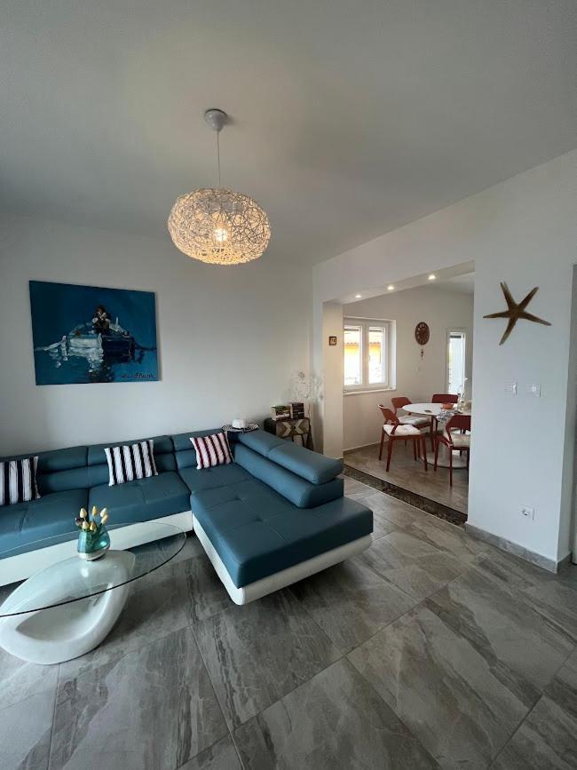 Blue Art Apartment Свети Юрай Екстериор снимка
